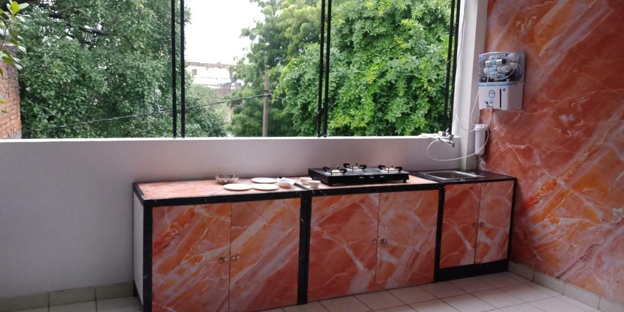 Banaras Hostel Kakarmatha ภายนอก รูปภาพ